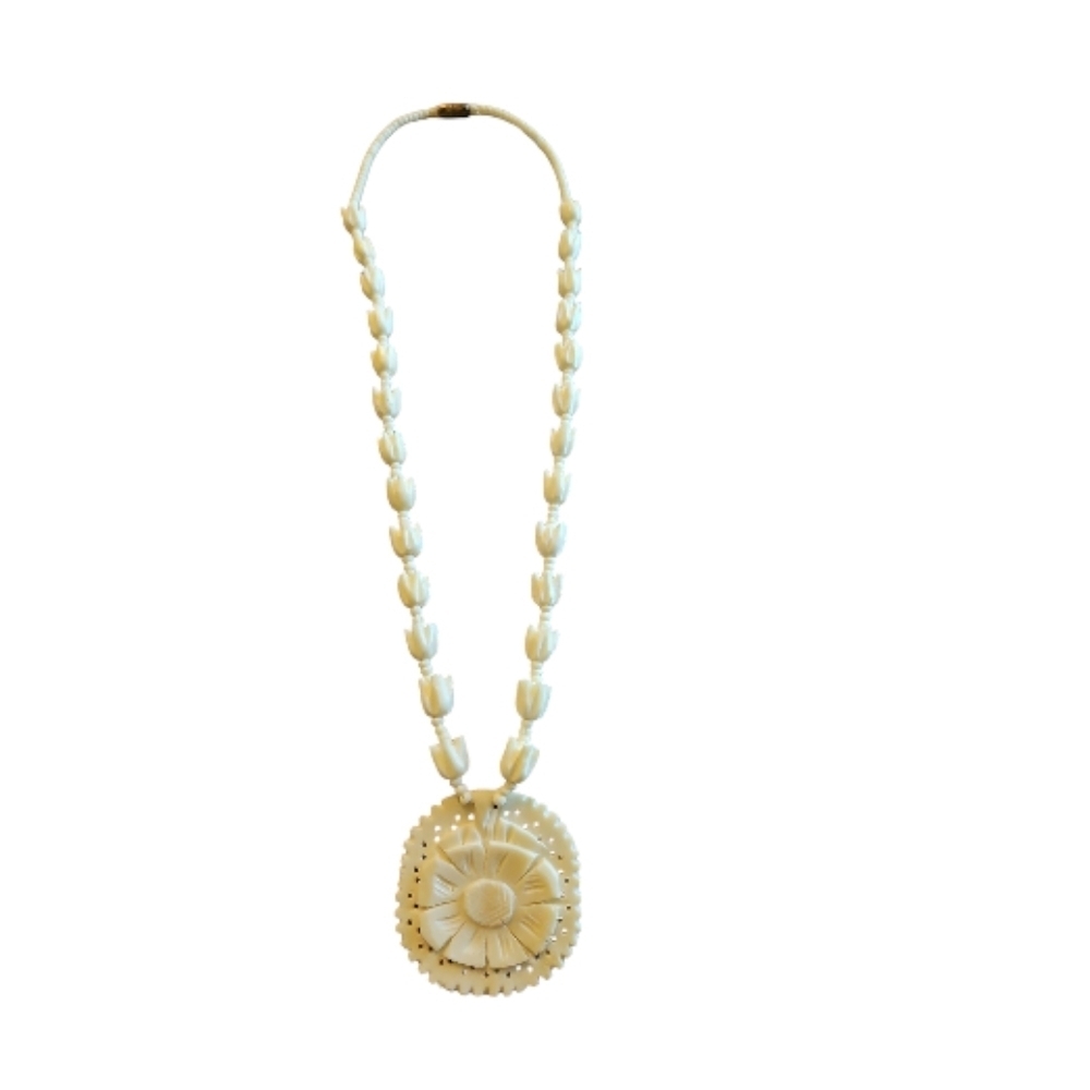 Vintage (80s) Egyptian Carved Bone Necklace - Picture 3 of 6